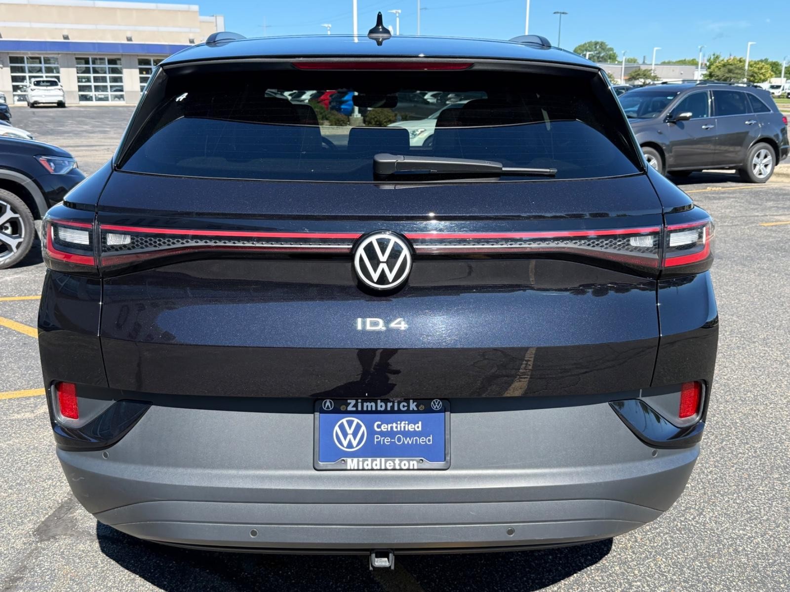 Volkswagen ID.4 Vehicle Image 04