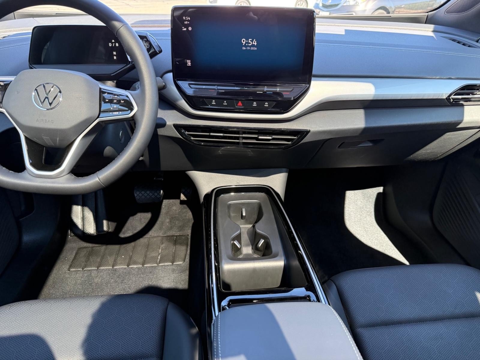 Volkswagen ID.4 Vehicle Image 11