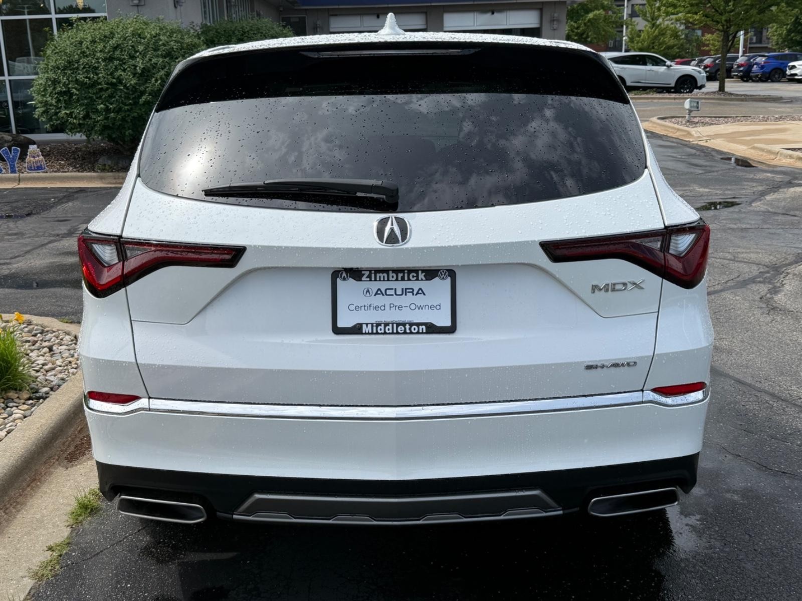 Acura MDX Vehicle Full-screen Gallery Image 04