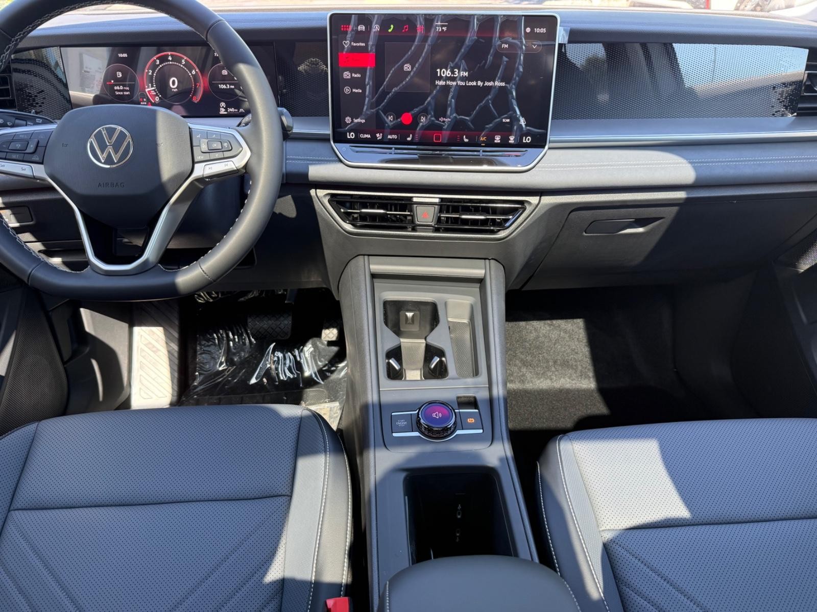 Volkswagen Tiguan Vehicle Image 06