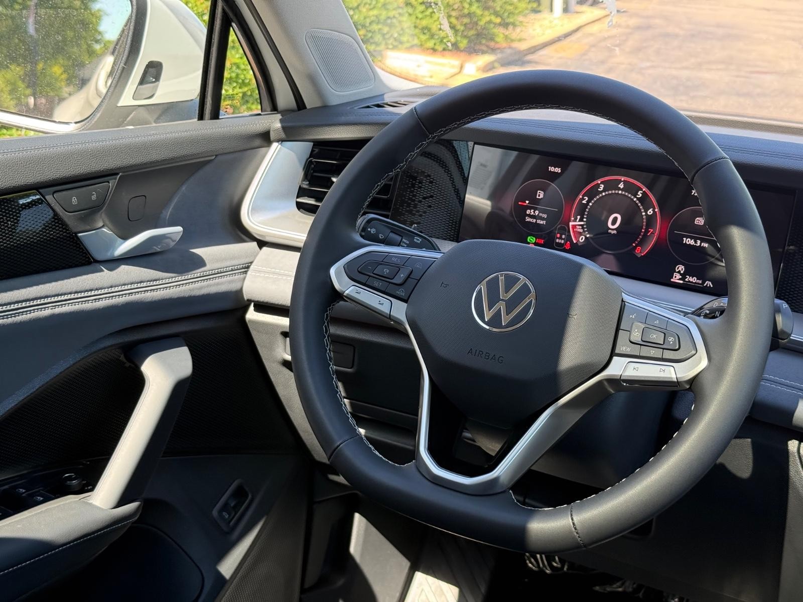 Volkswagen Tiguan Vehicle Image 08