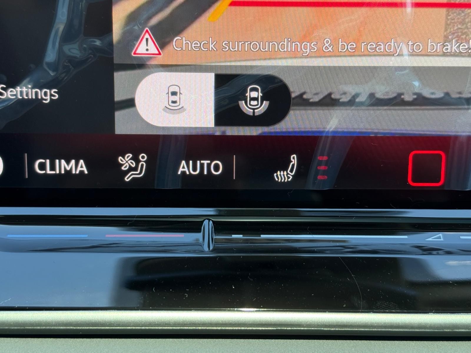 Volkswagen Tiguan Vehicle Image 14