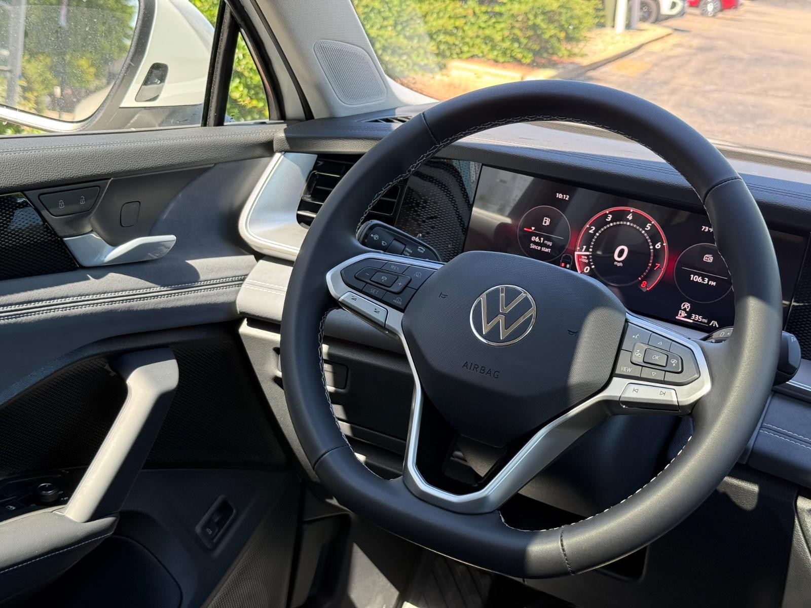Volkswagen Tiguan Vehicle Image 08