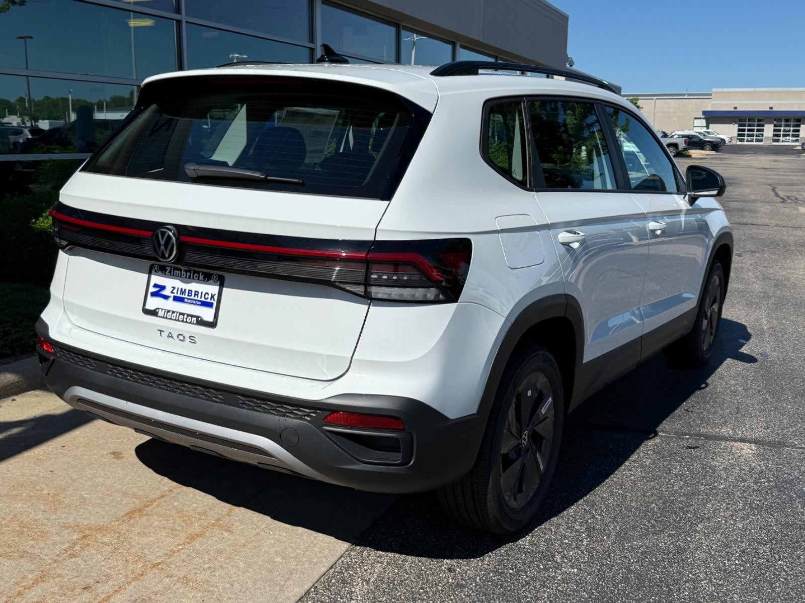 Volkswagen Taos Vehicle Image 03