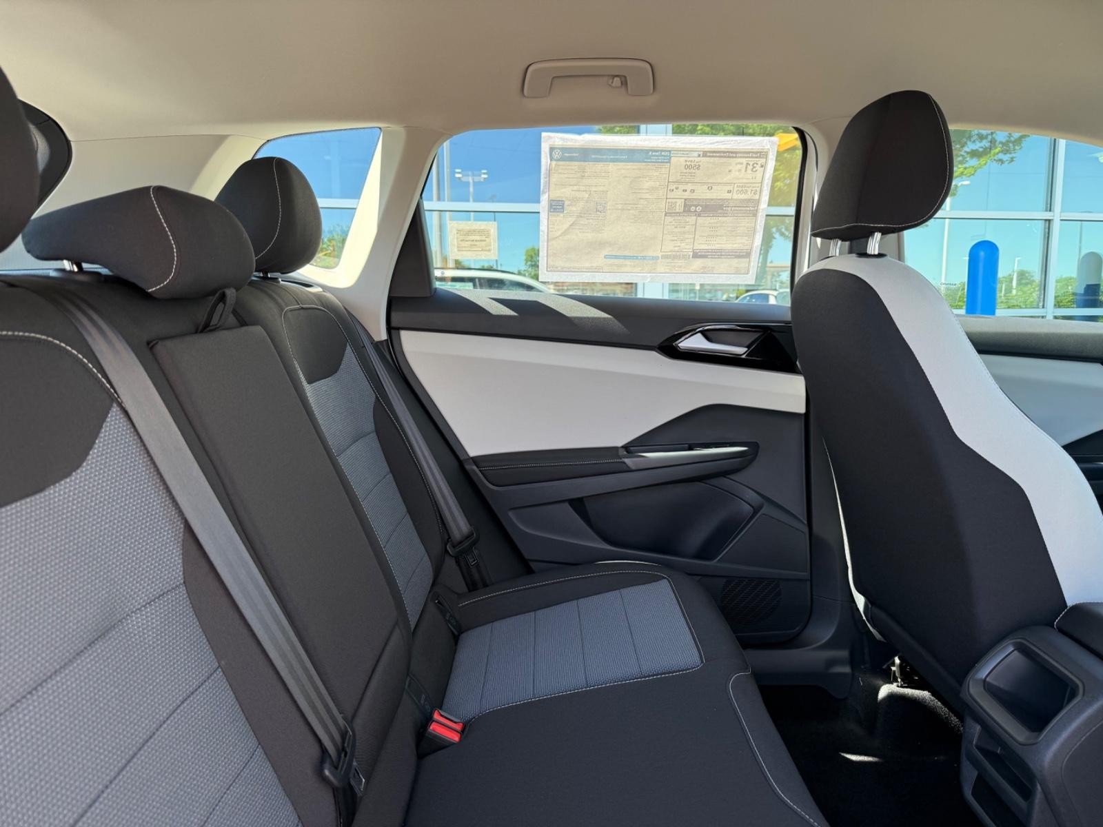 Volkswagen Taos Vehicle Image 05