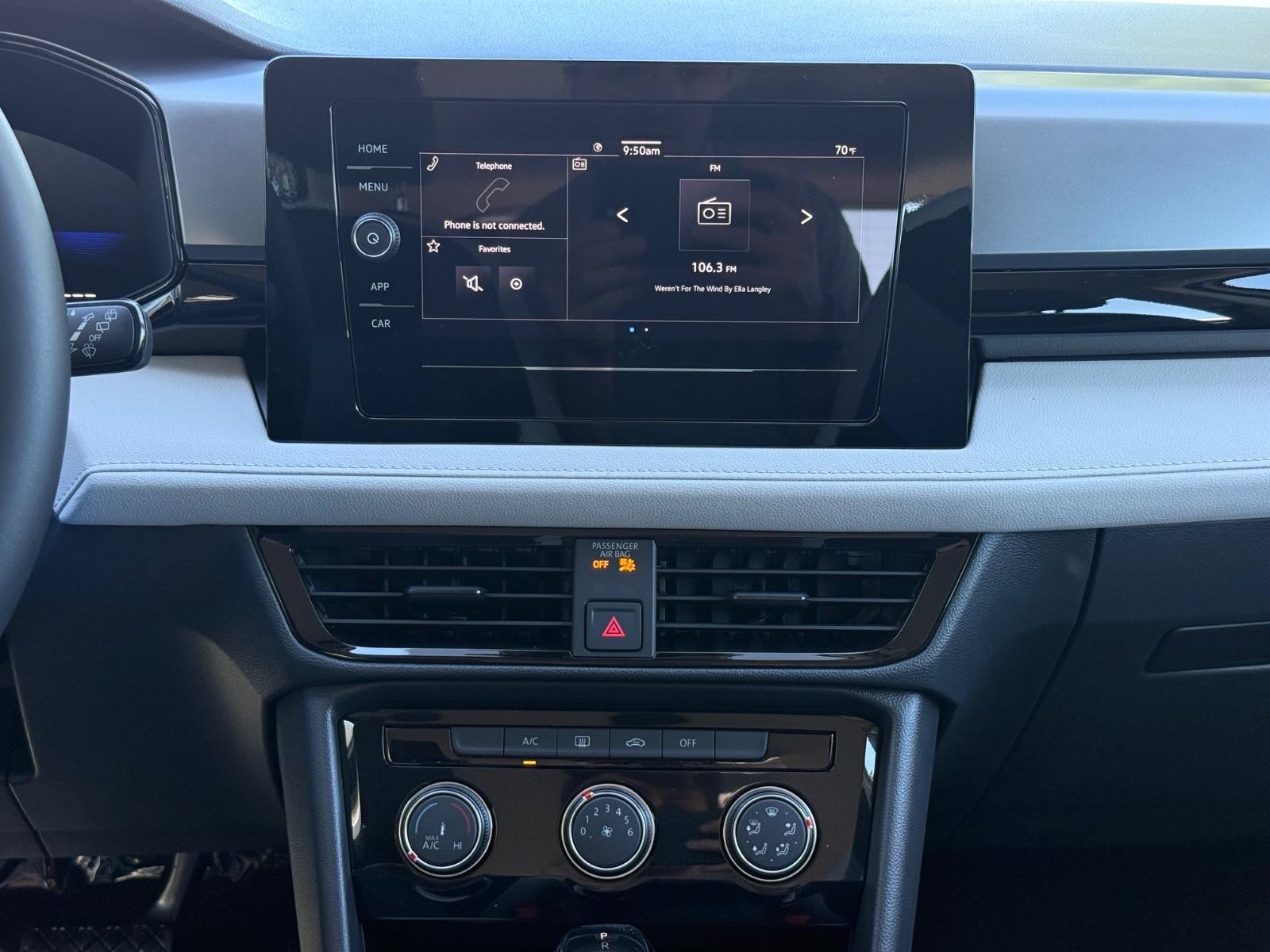 Volkswagen Taos Vehicle Image 07