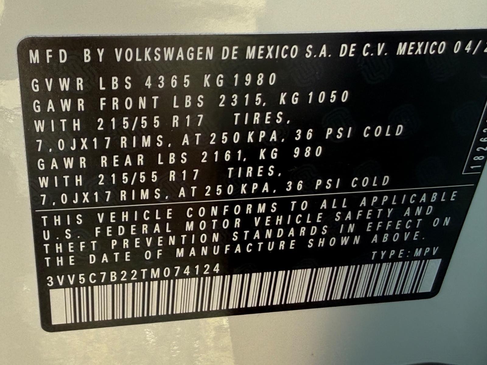 Volkswagen Taos Vehicle Image 16