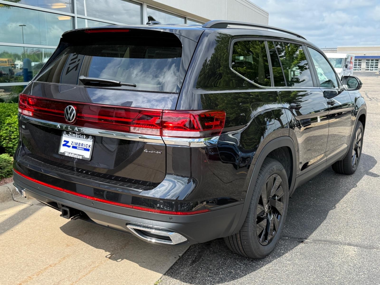 Volkswagen Atlas Vehicle Image 03