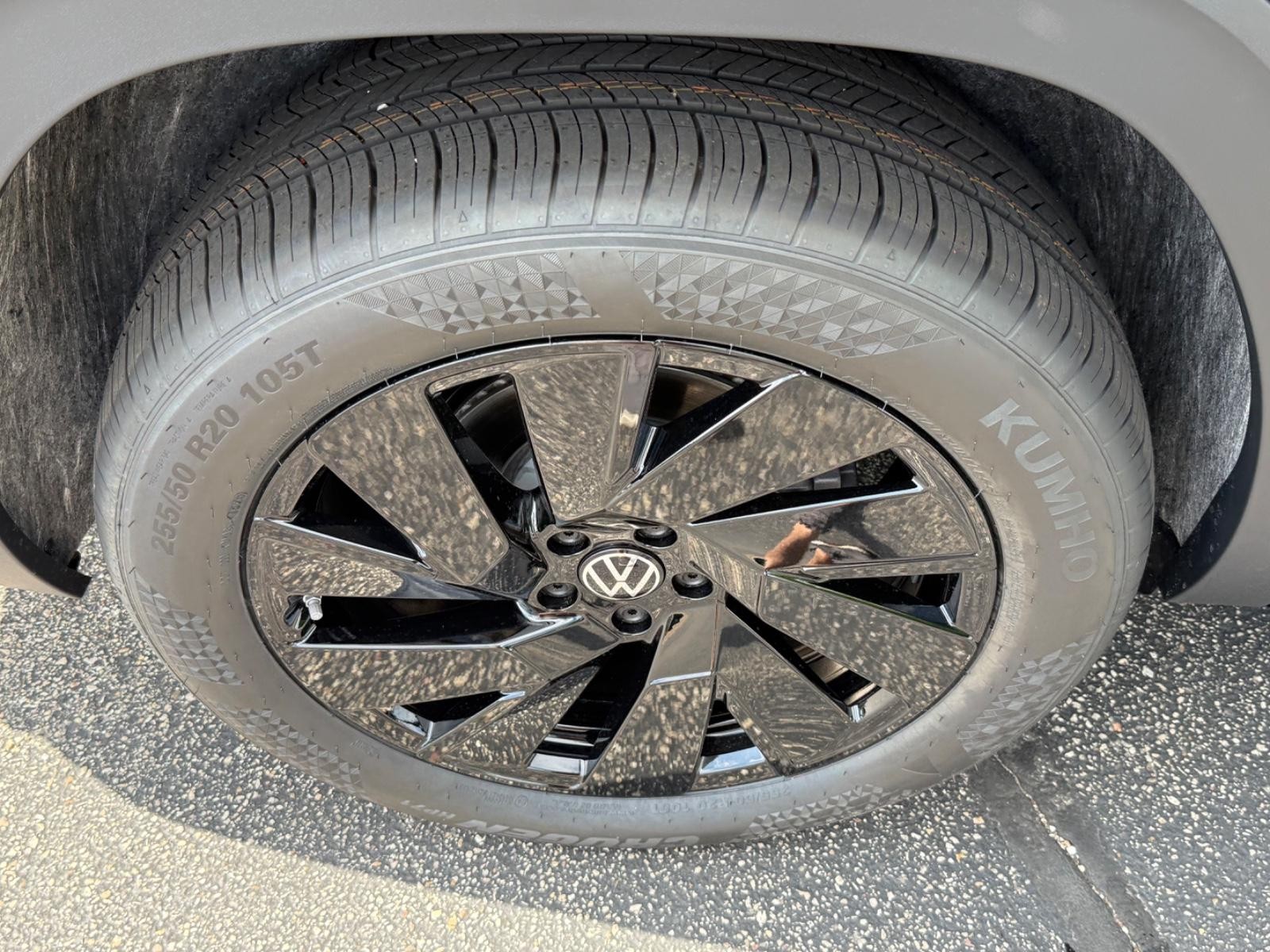 Volkswagen Atlas Vehicle Image 04