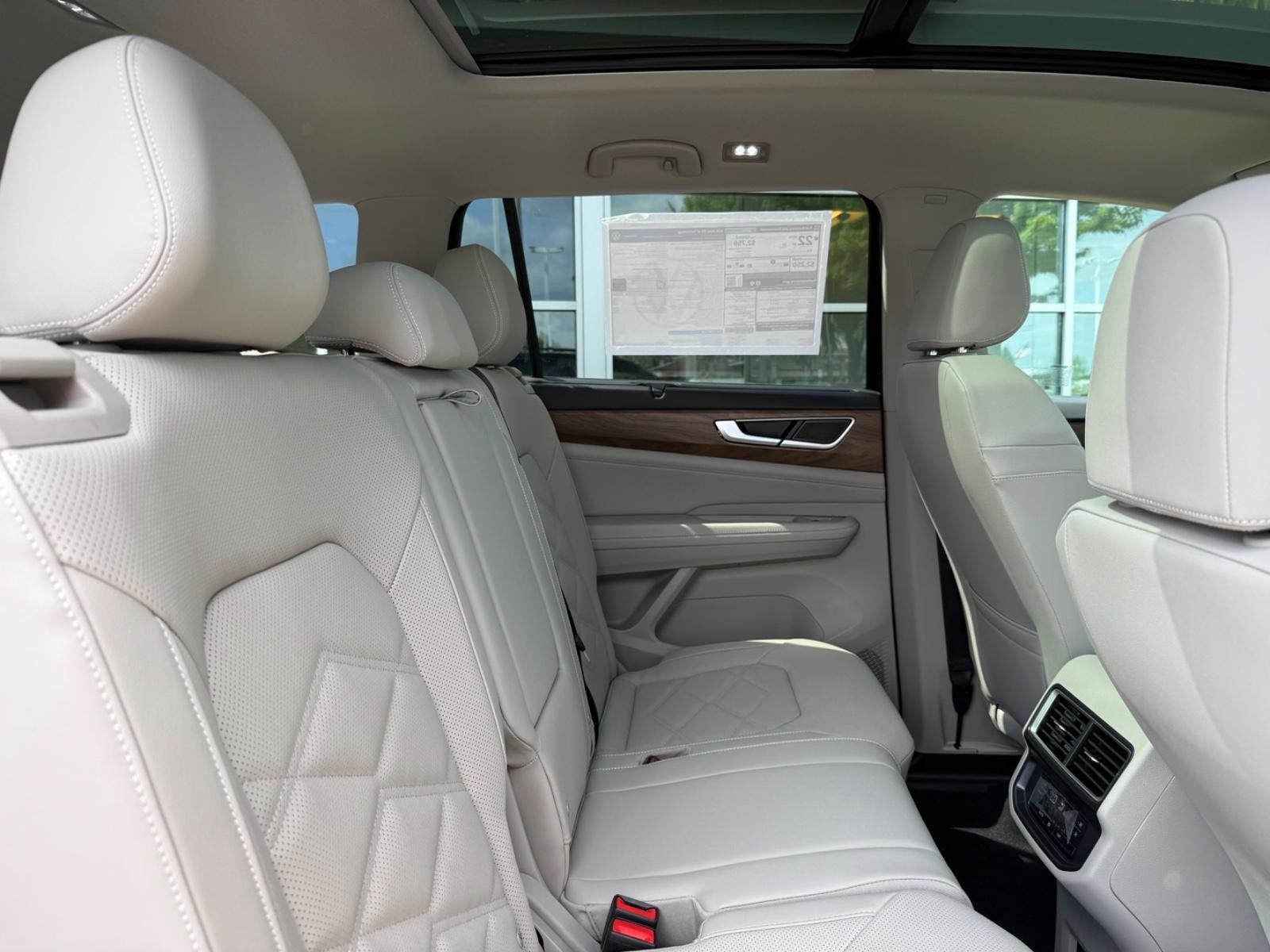 Volkswagen Atlas Vehicle Image 05
