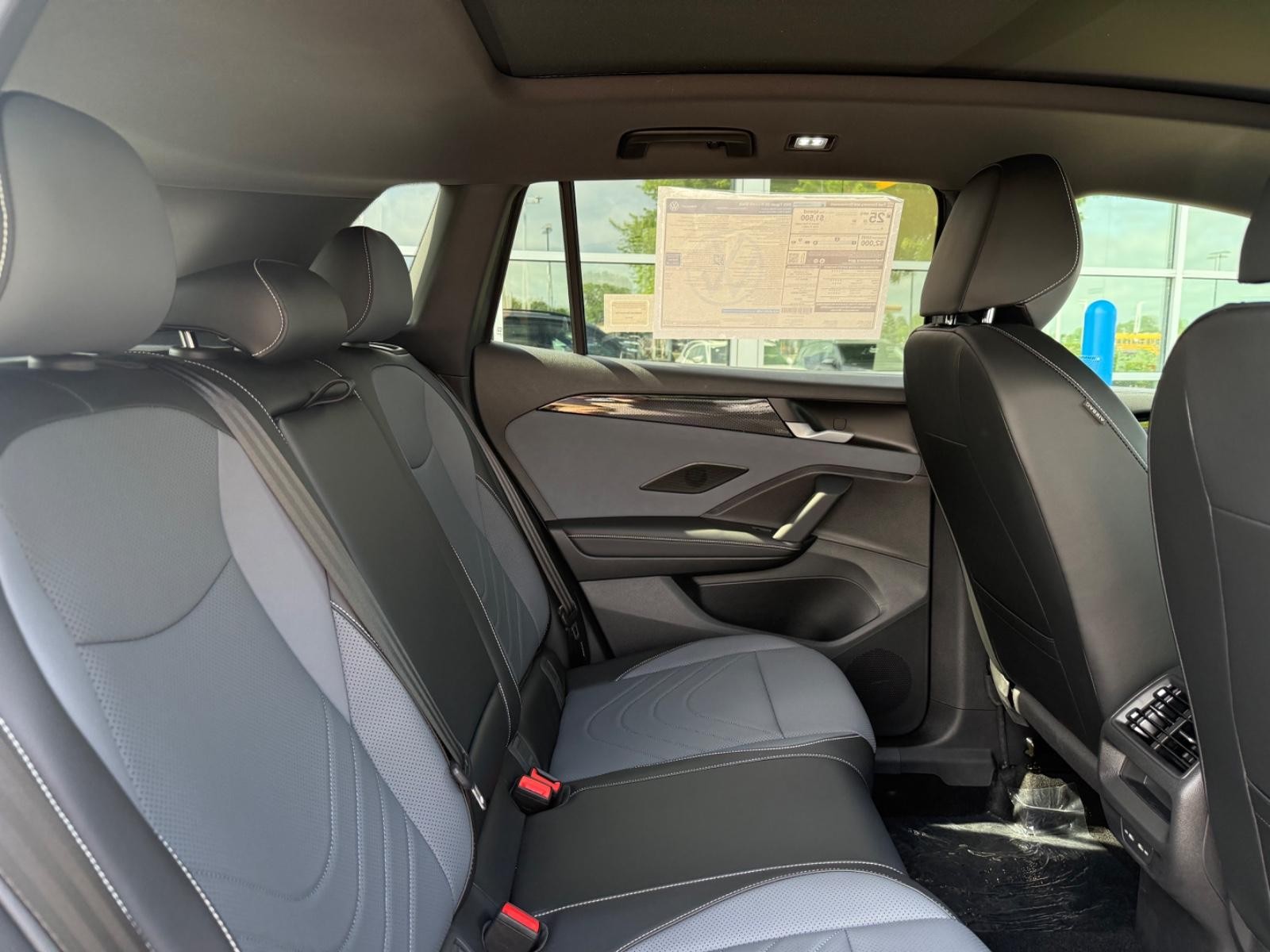 Volkswagen Tiguan Vehicle Image 05