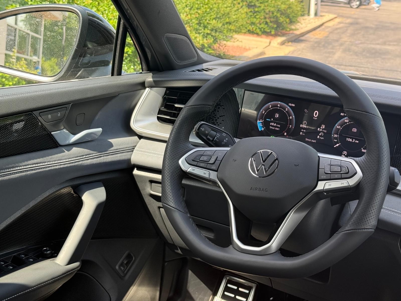 Volkswagen Tiguan Vehicle Image 08