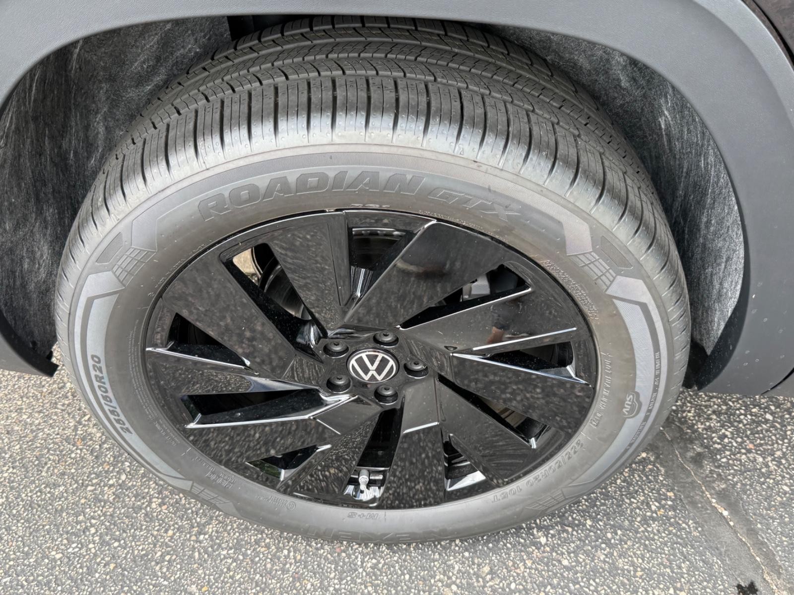 Volkswagen Atlas Vehicle Image 04