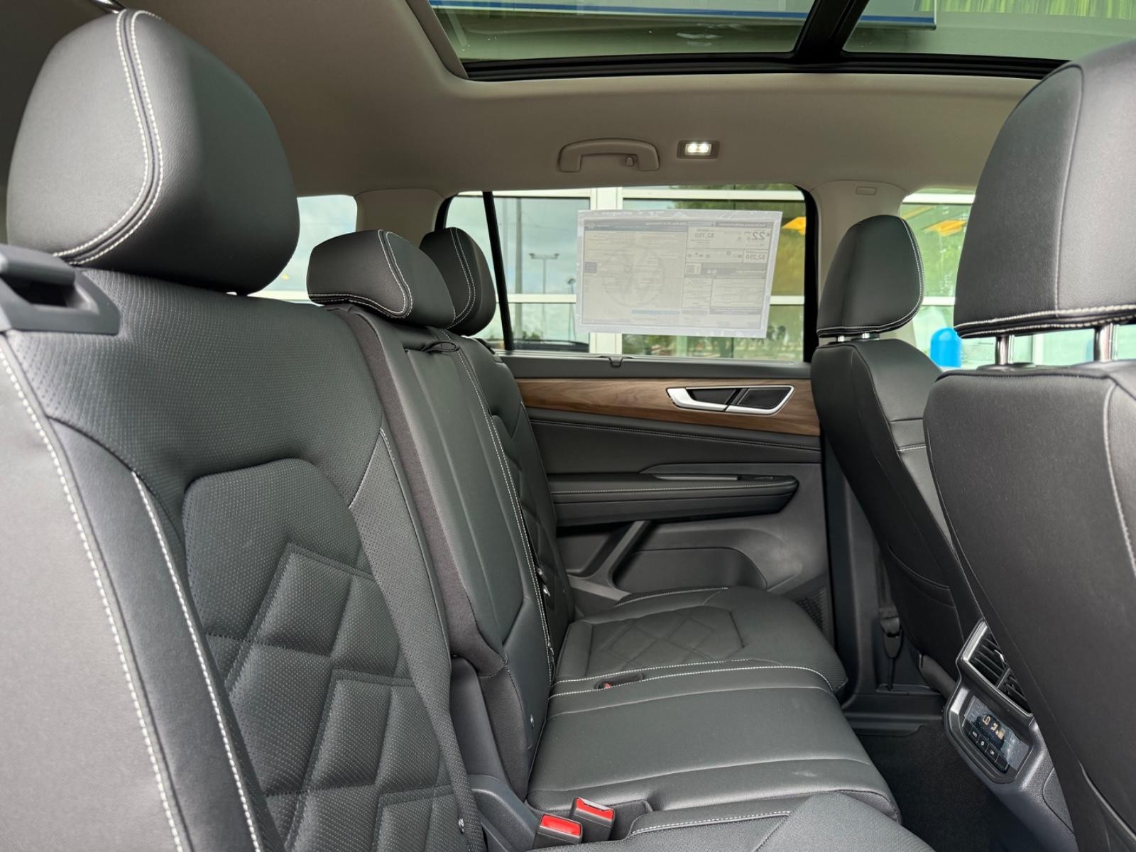 Volkswagen Atlas Vehicle Image 05