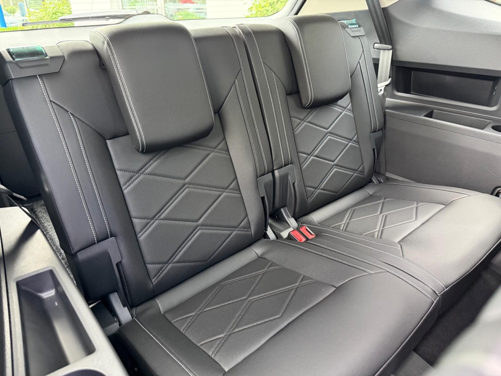 Volkswagen Atlas Vehicle Image 06