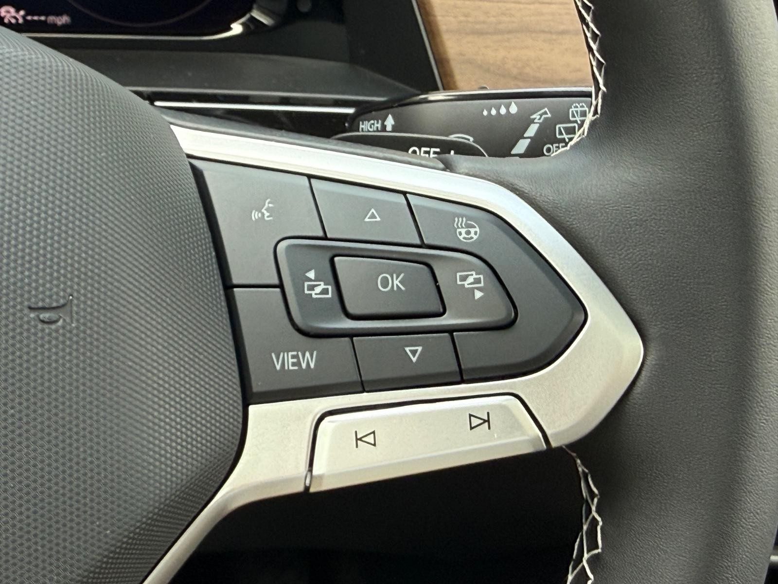 Volkswagen Atlas Vehicle Image 13