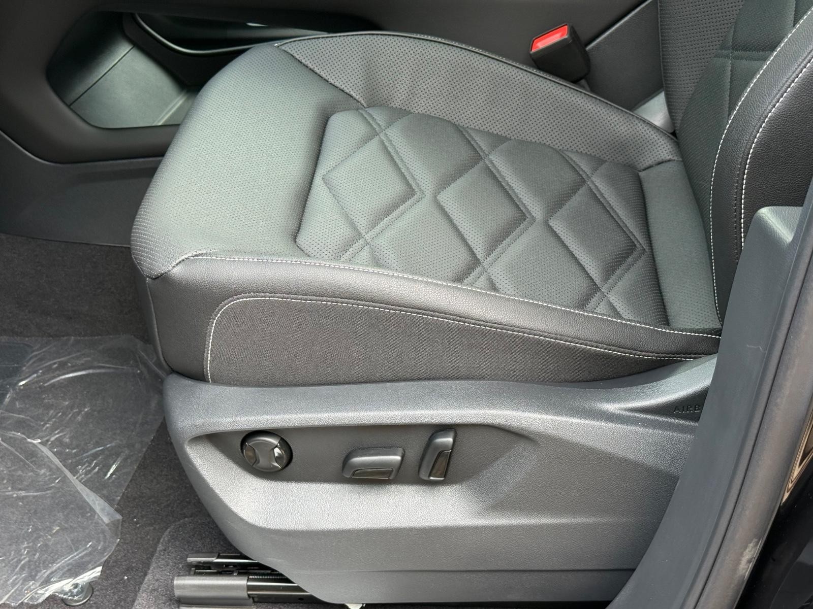 Volkswagen Atlas Vehicle Image 17