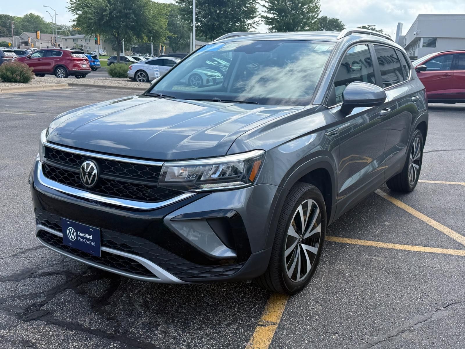 Volkswagen Taos Vehicle Image 08