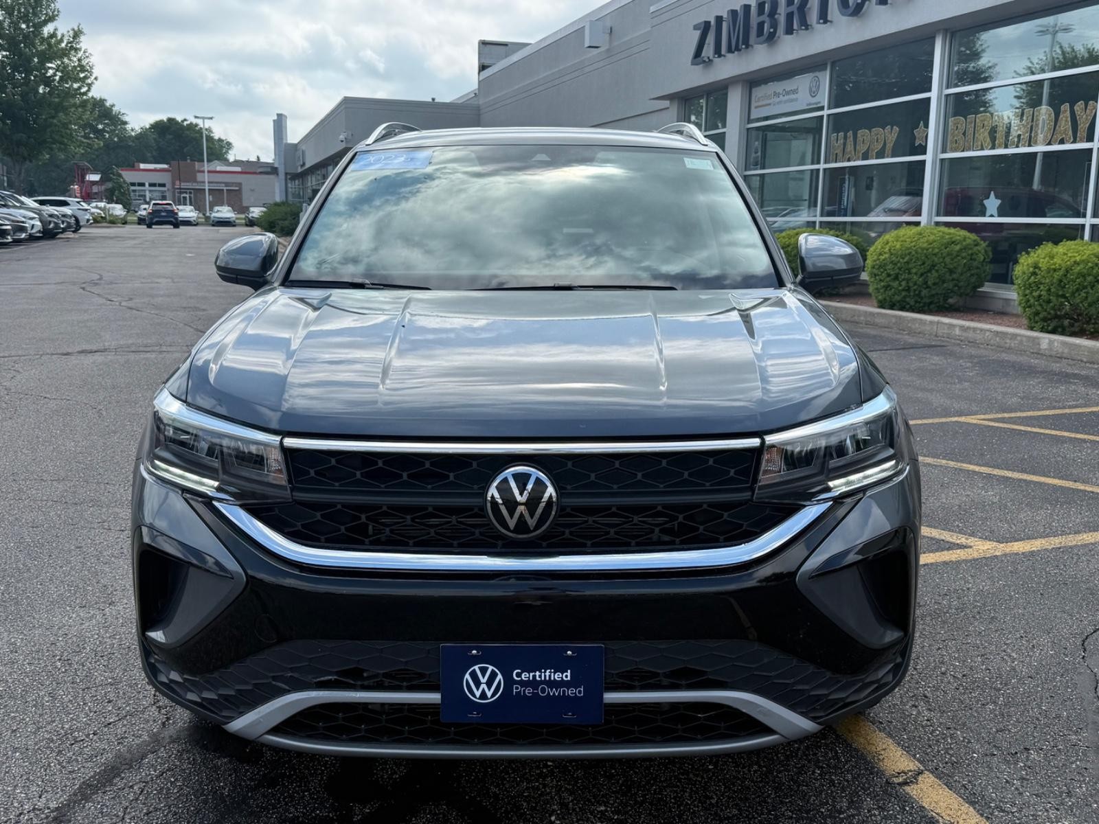 Volkswagen Taos Vehicle Image 09