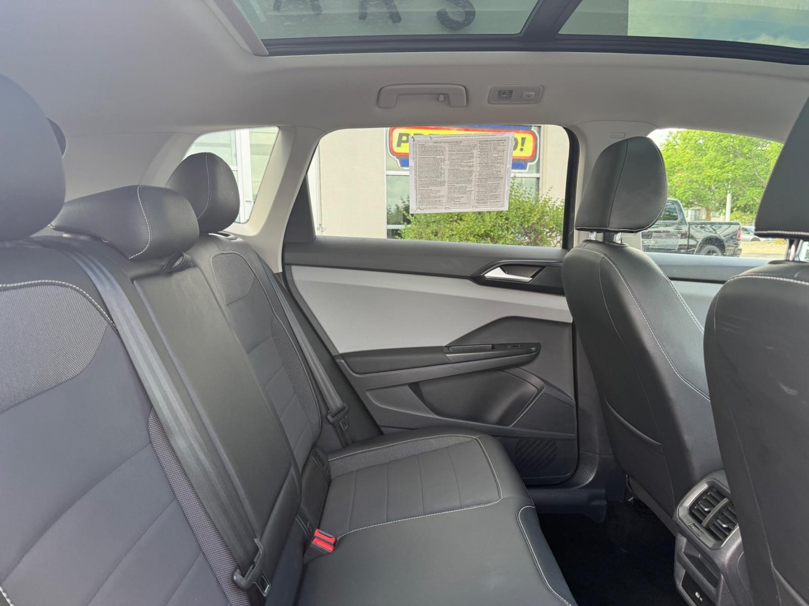 Volkswagen Taos Vehicle Image 10