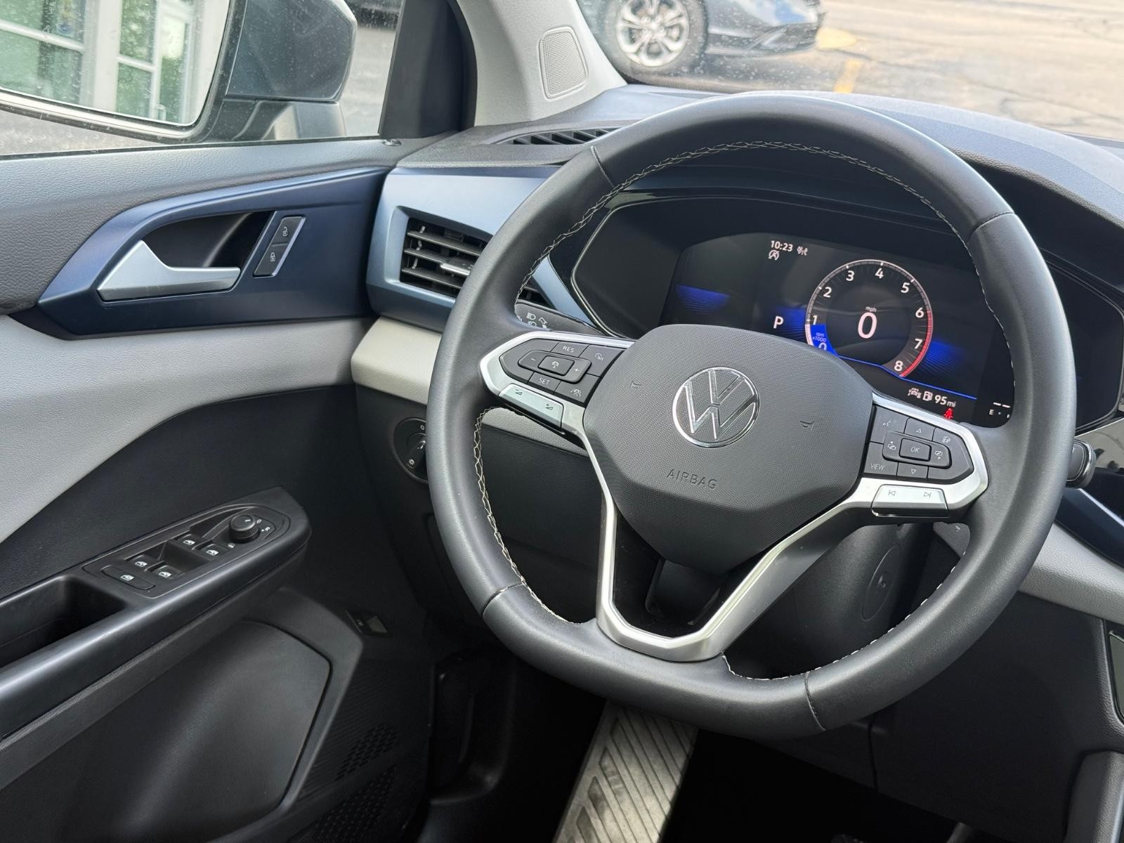 Volkswagen Taos Vehicle Image 14