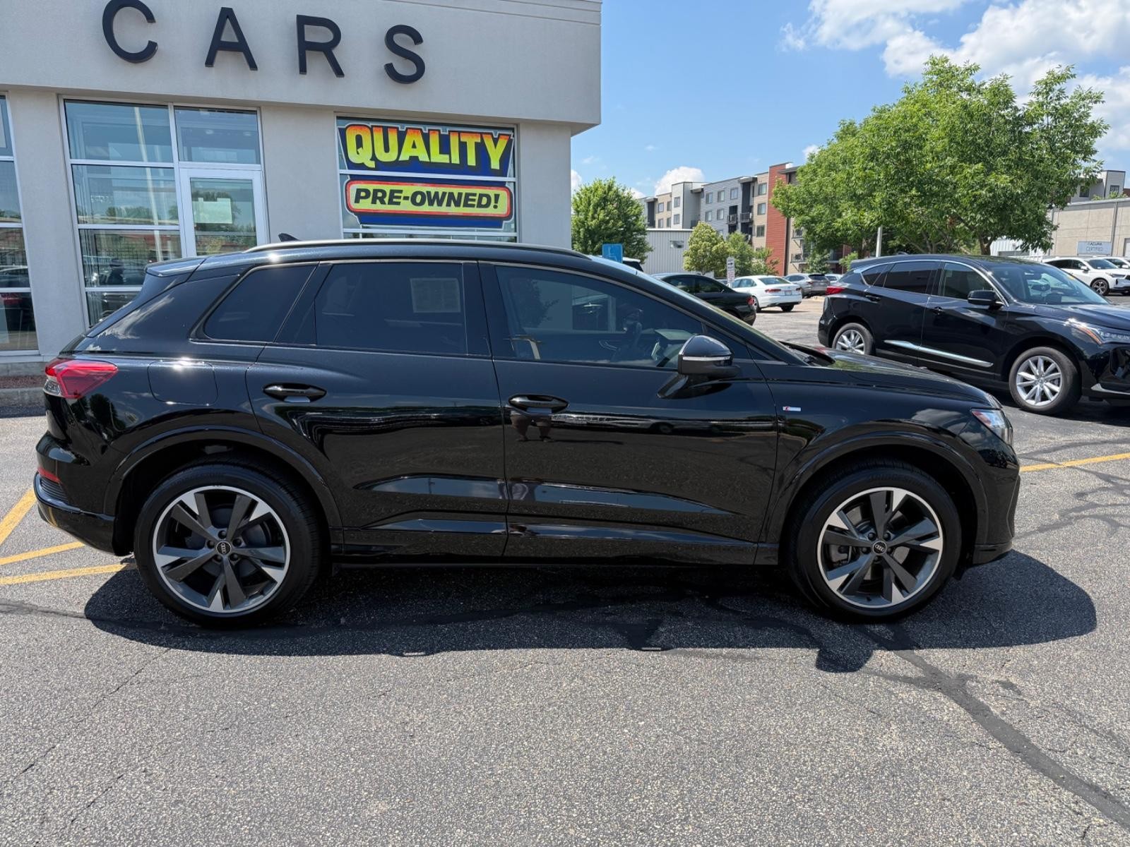 Audi Q4 e-tron Vehicle Image 02