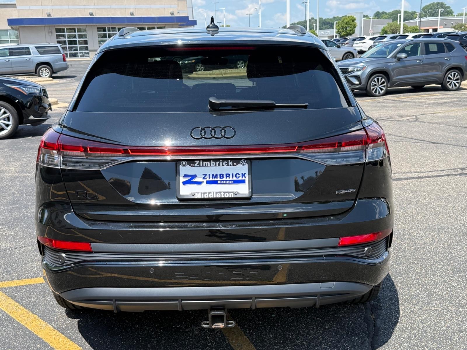 Audi Q4 e-tron Vehicle Image 04