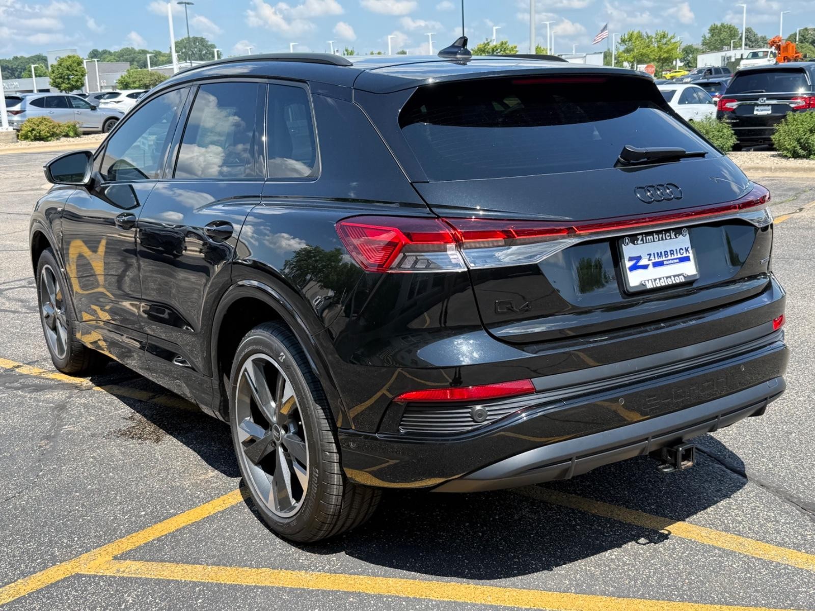 Audi Q4 e-tron Vehicle Image 06