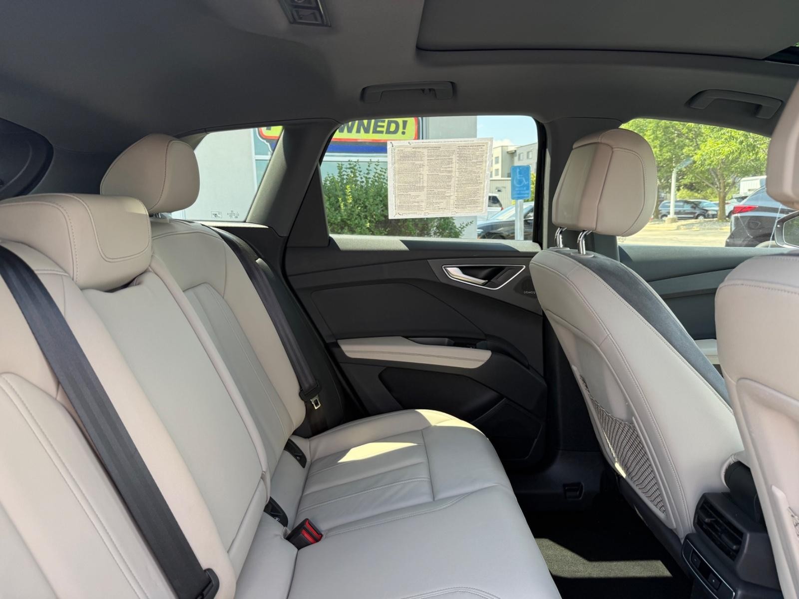 Audi Q4 e-tron Vehicle Image 10