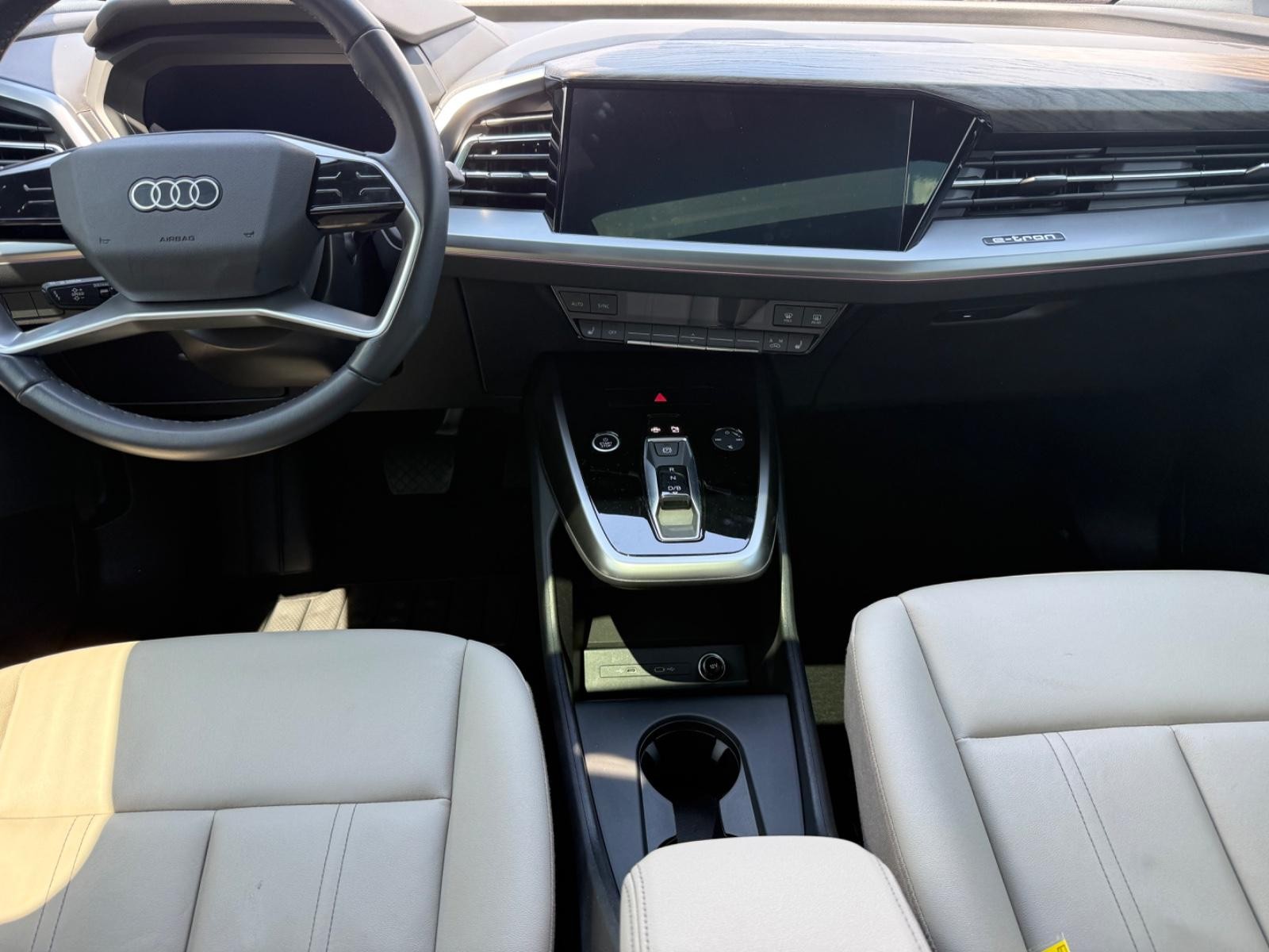 Audi Q4 e-tron Vehicle Image 11