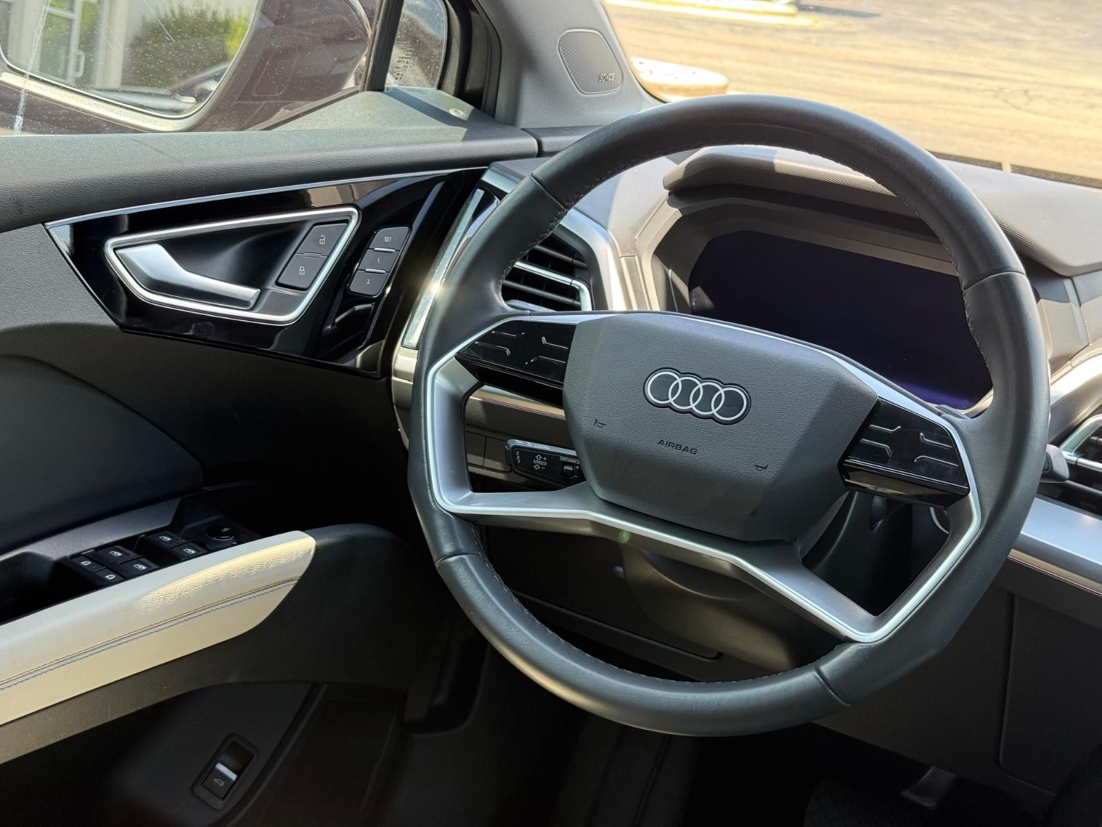 Audi Q4 e-tron Vehicle Image 14