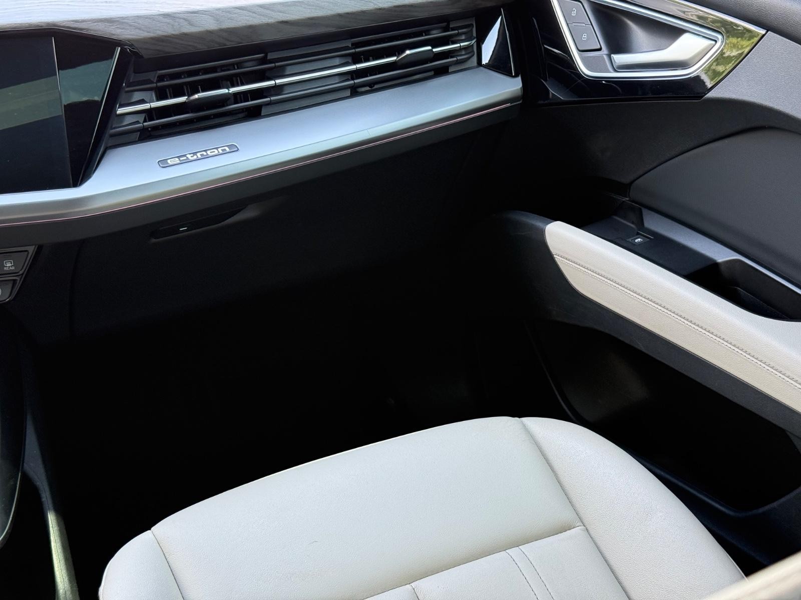 Audi Q4 e-tron Vehicle Image 15