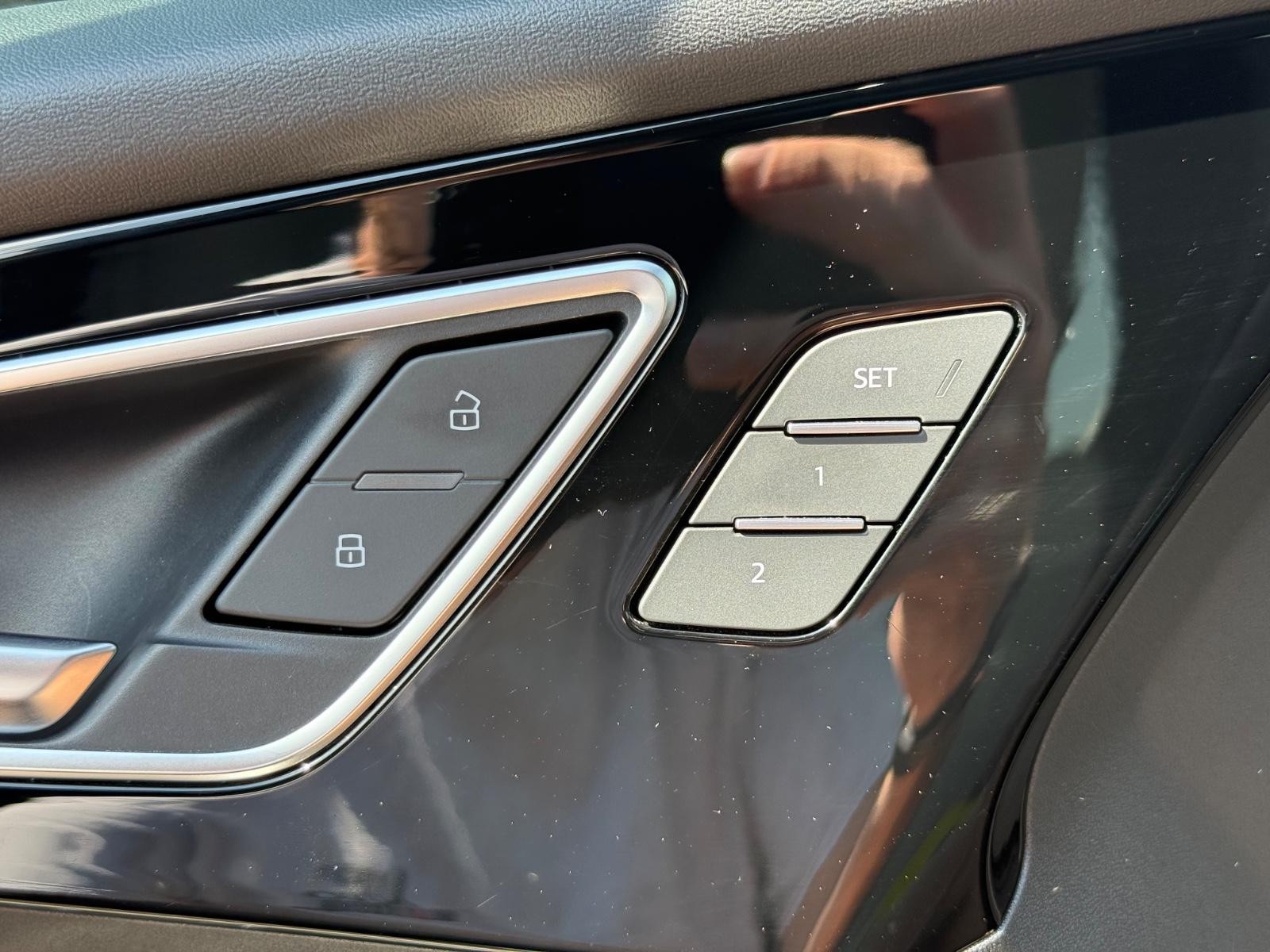 Audi Q4 e-tron Vehicle Image 16