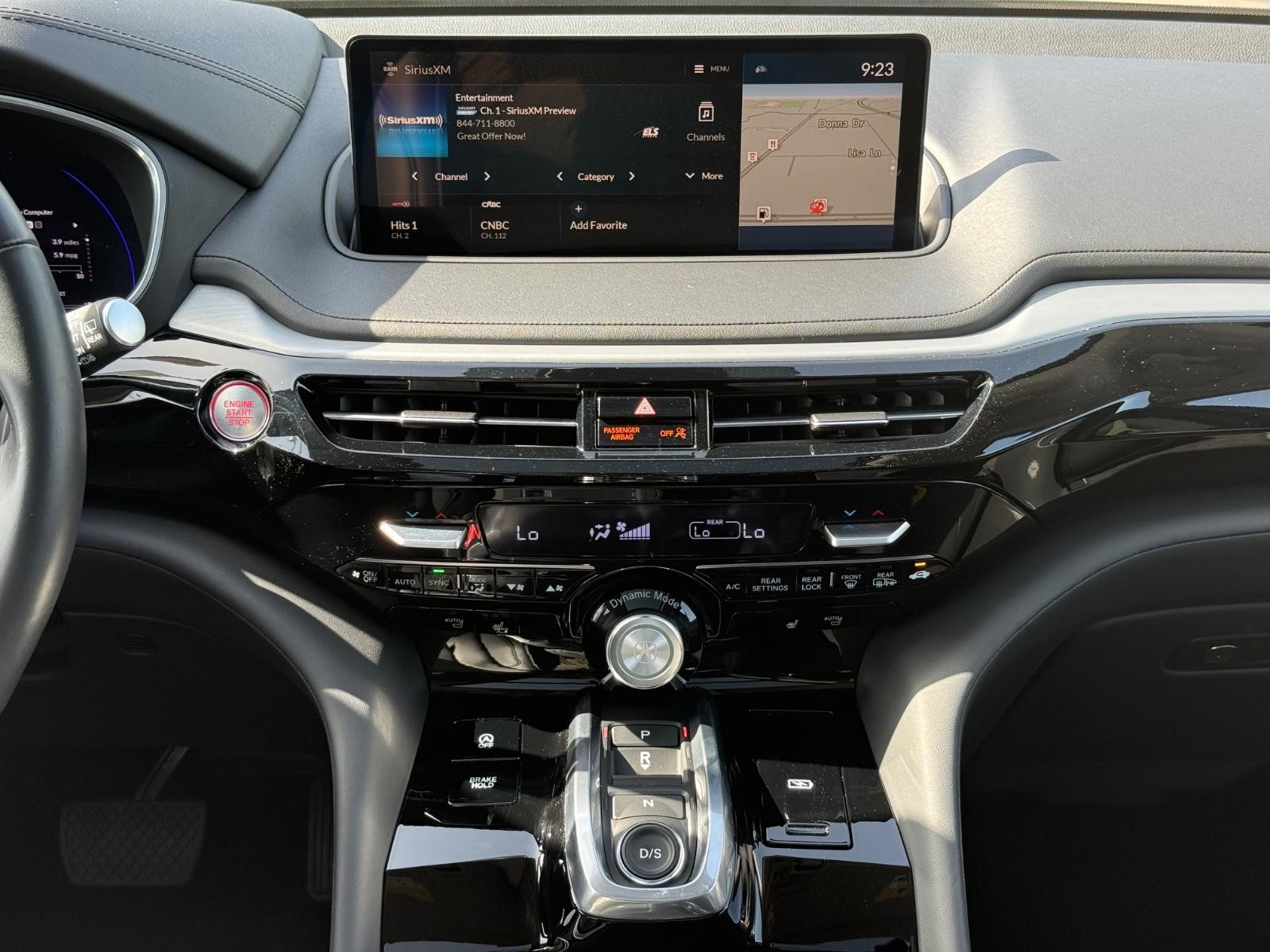 Acura MDX Vehicle Full-screen Gallery Image 13