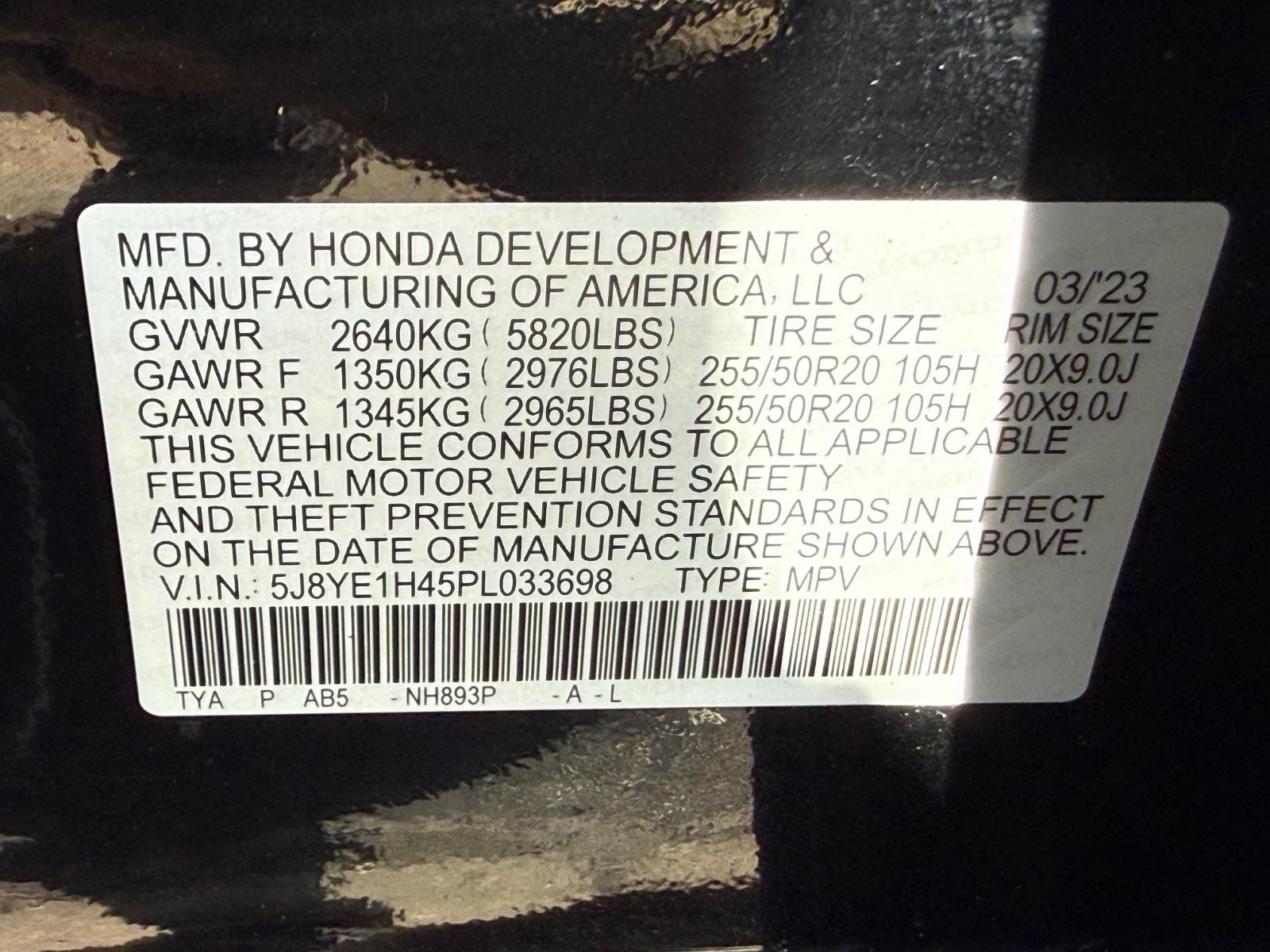 Acura MDX Vehicle Full-screen Gallery Image 25