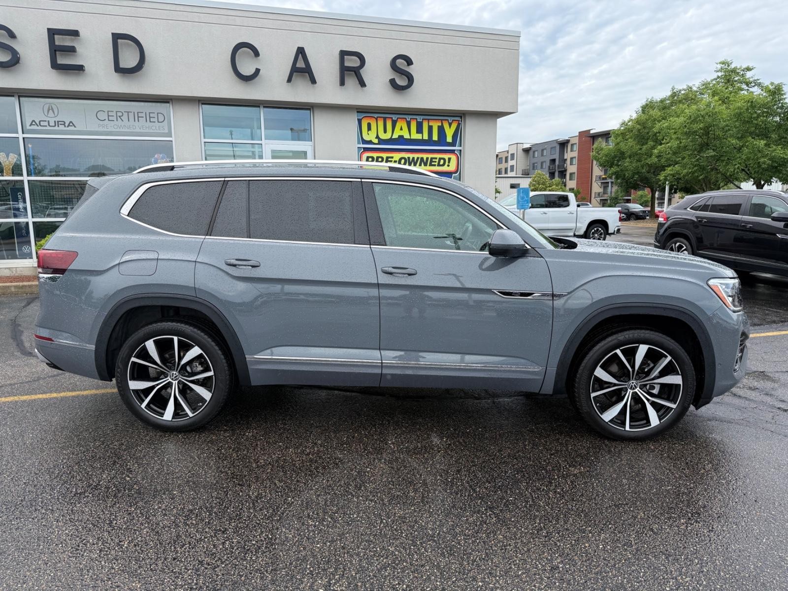 Volkswagen Atlas Vehicle Image 02
