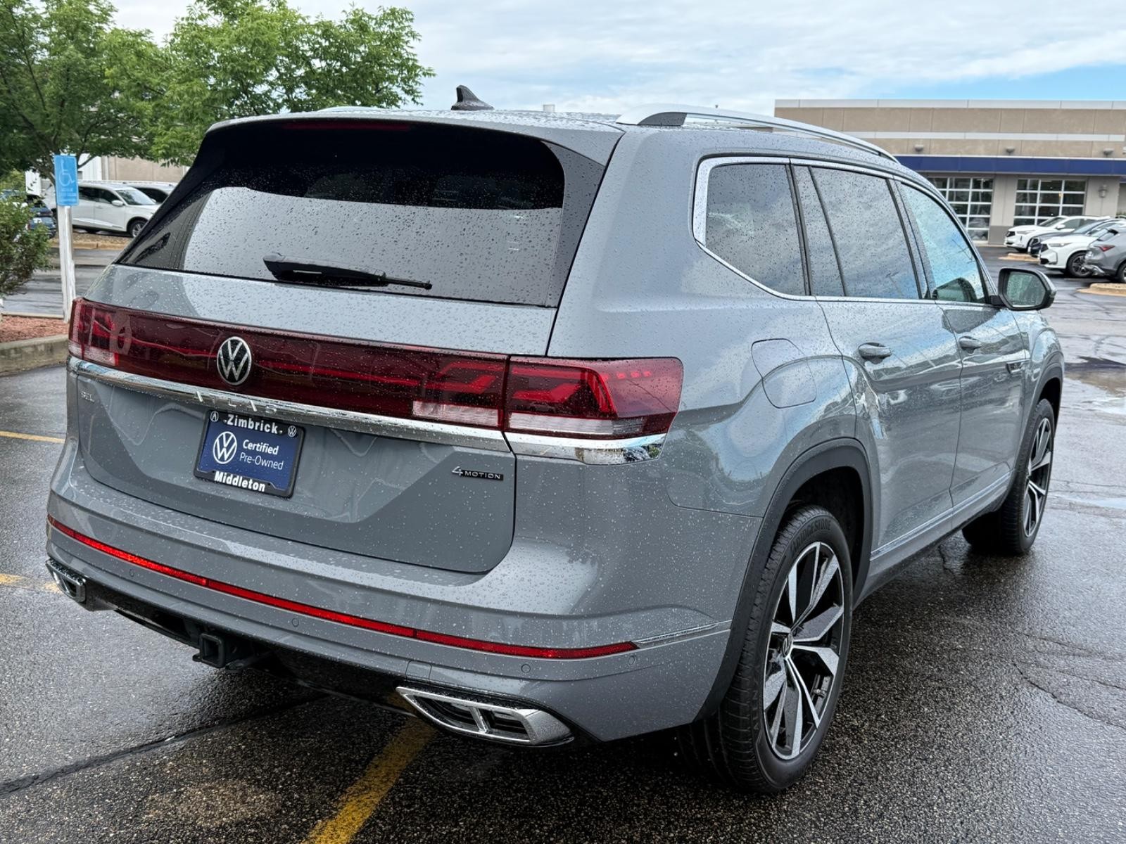 Volkswagen Atlas Vehicle Image 03