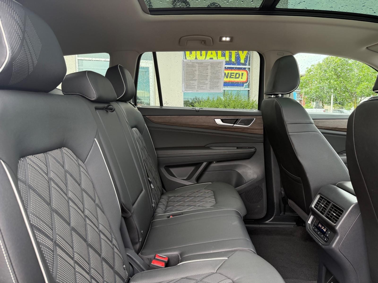 Volkswagen Atlas Vehicle Image 10
