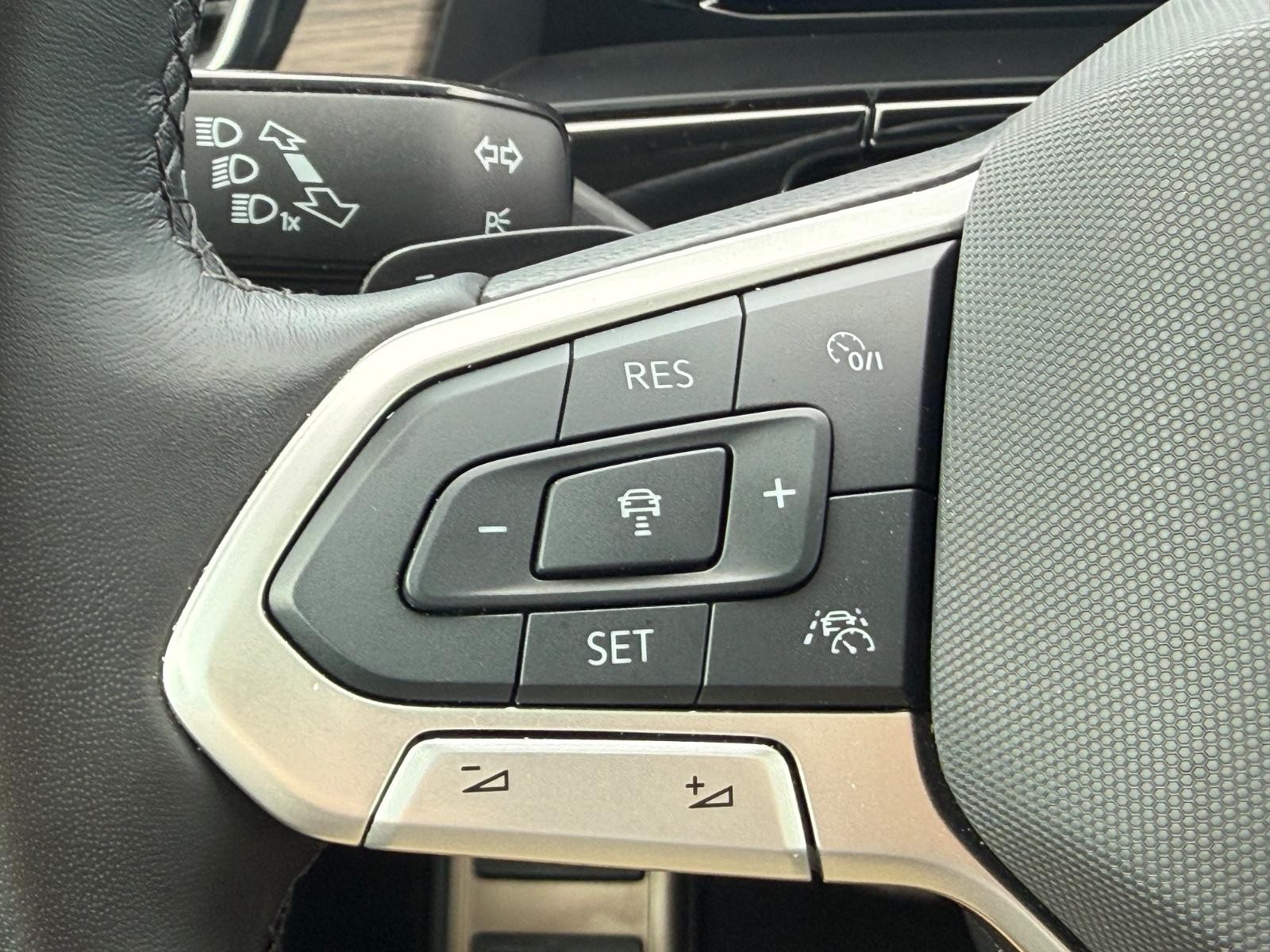 Volkswagen Atlas Vehicle Image 16
