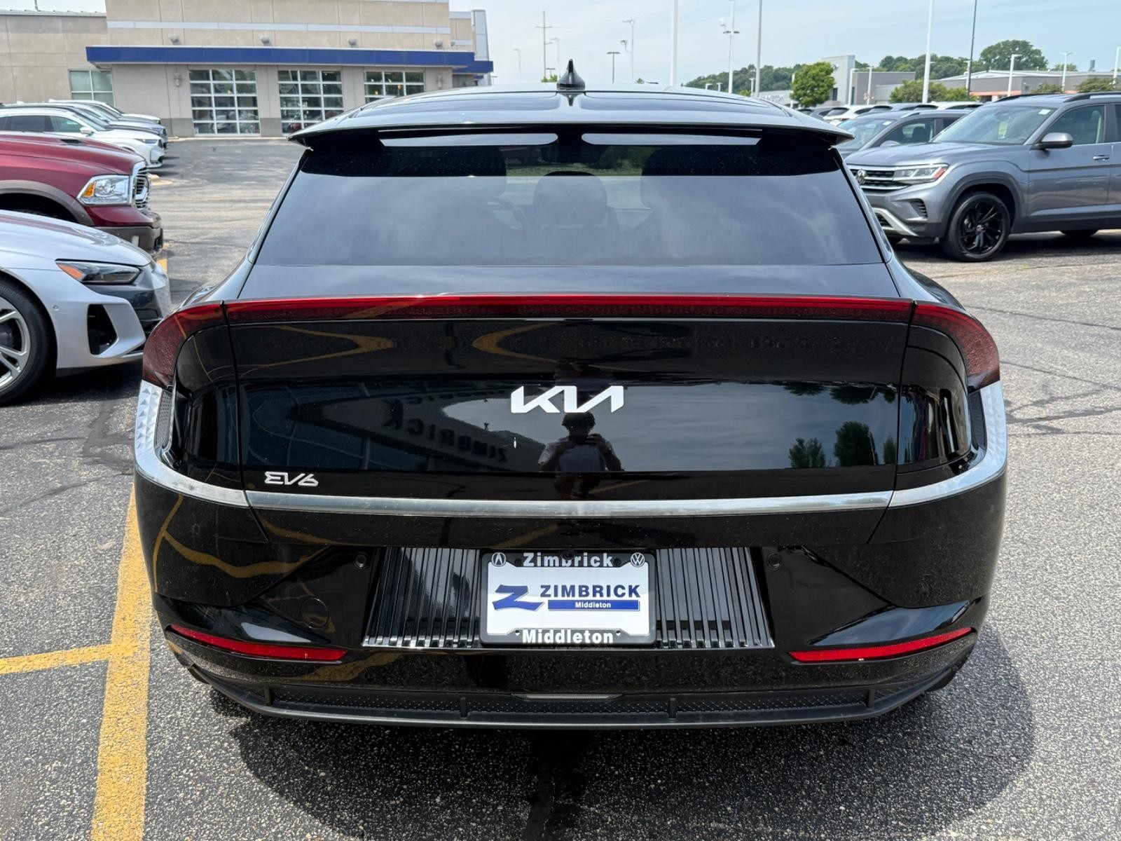 Kia EV6 Vehicle Image 04