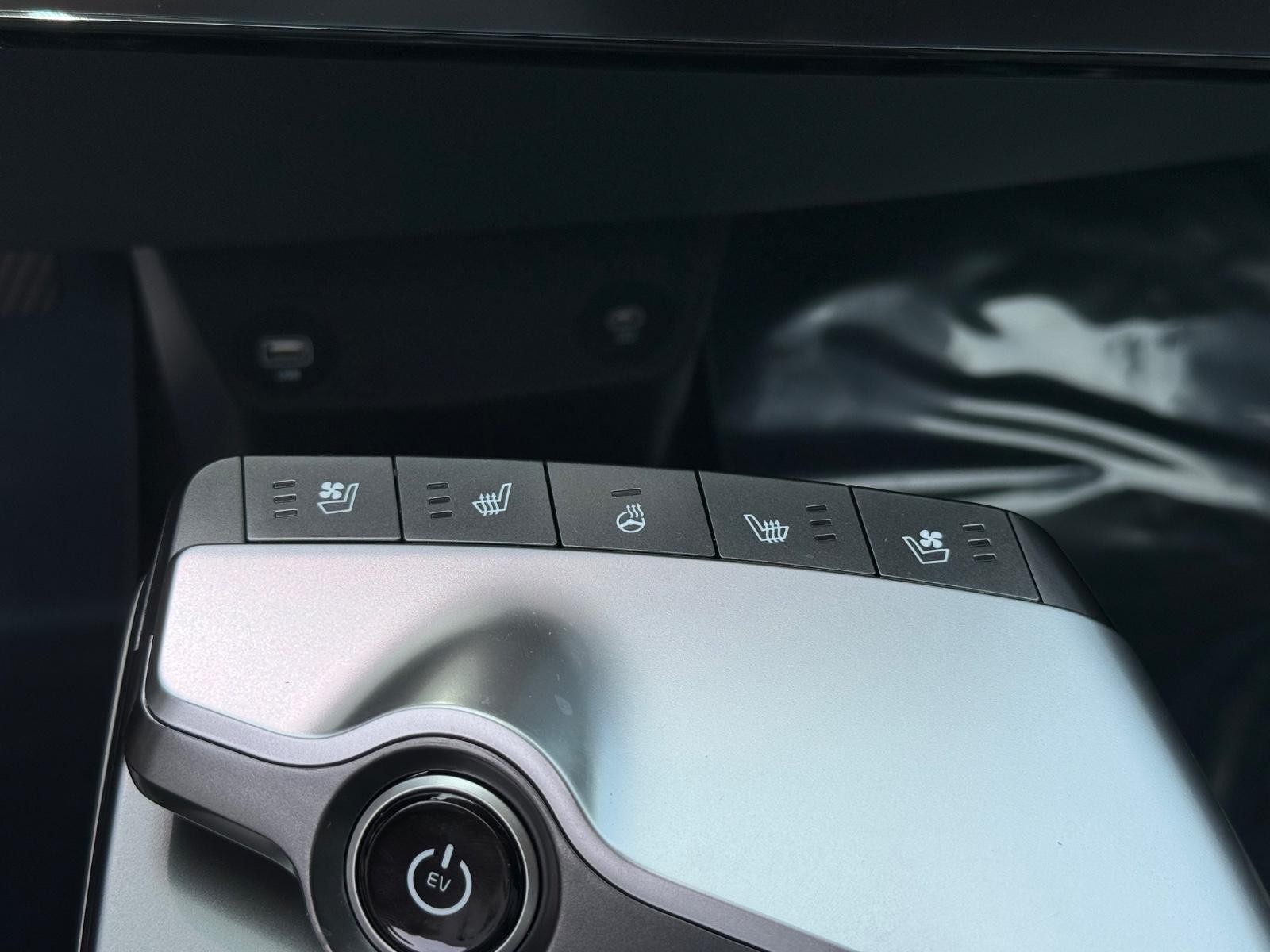 Kia EV6 Vehicle Image 20