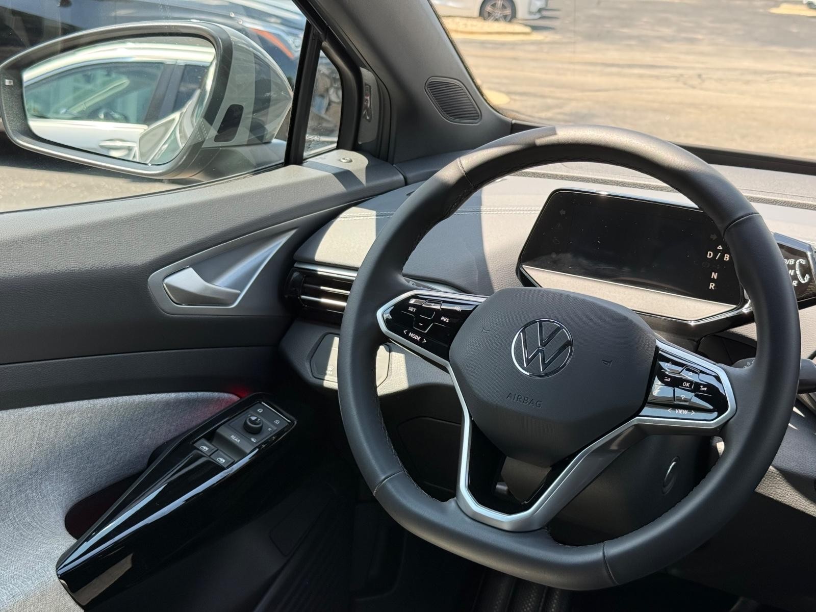Volkswagen ID.4 Vehicle Image 12