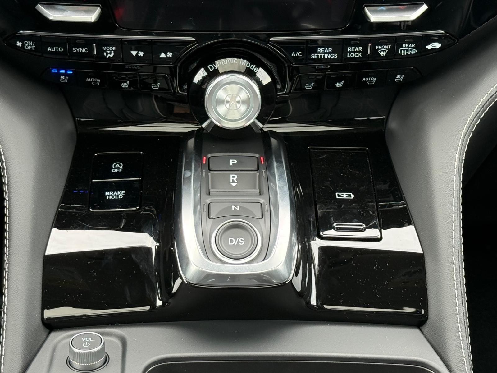 Acura MDX Vehicle Image 08