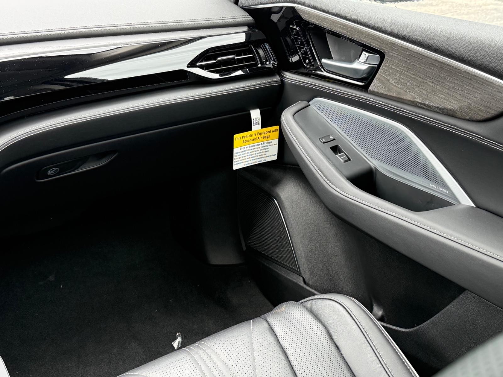 Acura MDX Vehicle Image 10