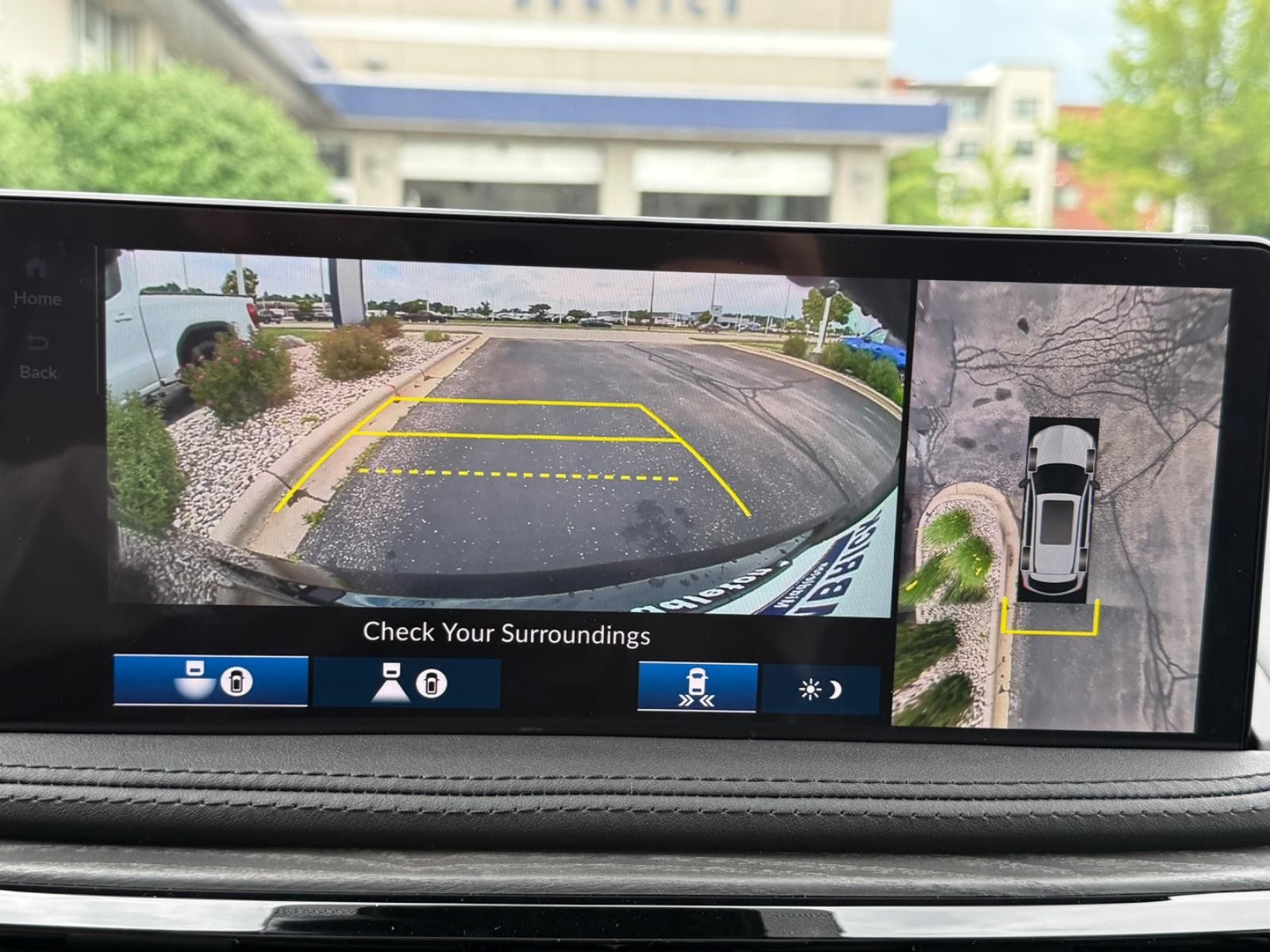 Acura MDX Vehicle Image 14