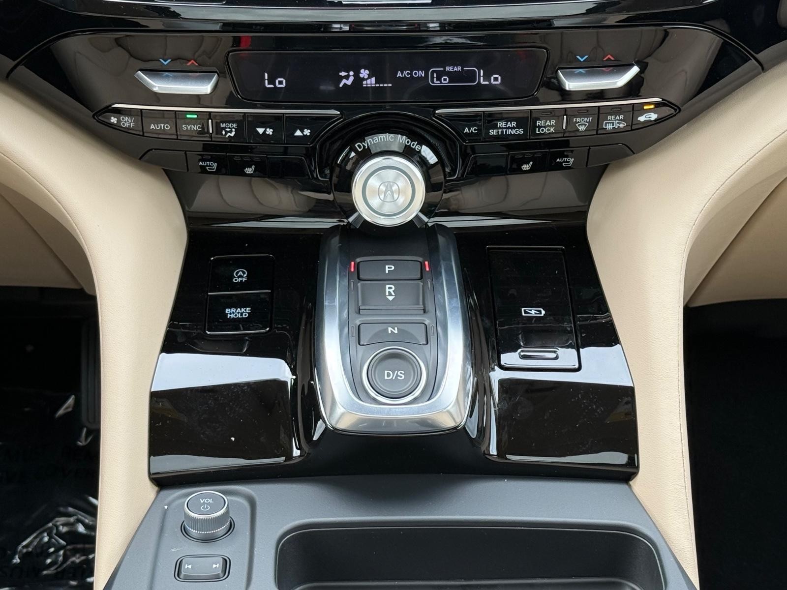Acura MDX Vehicle Image 08