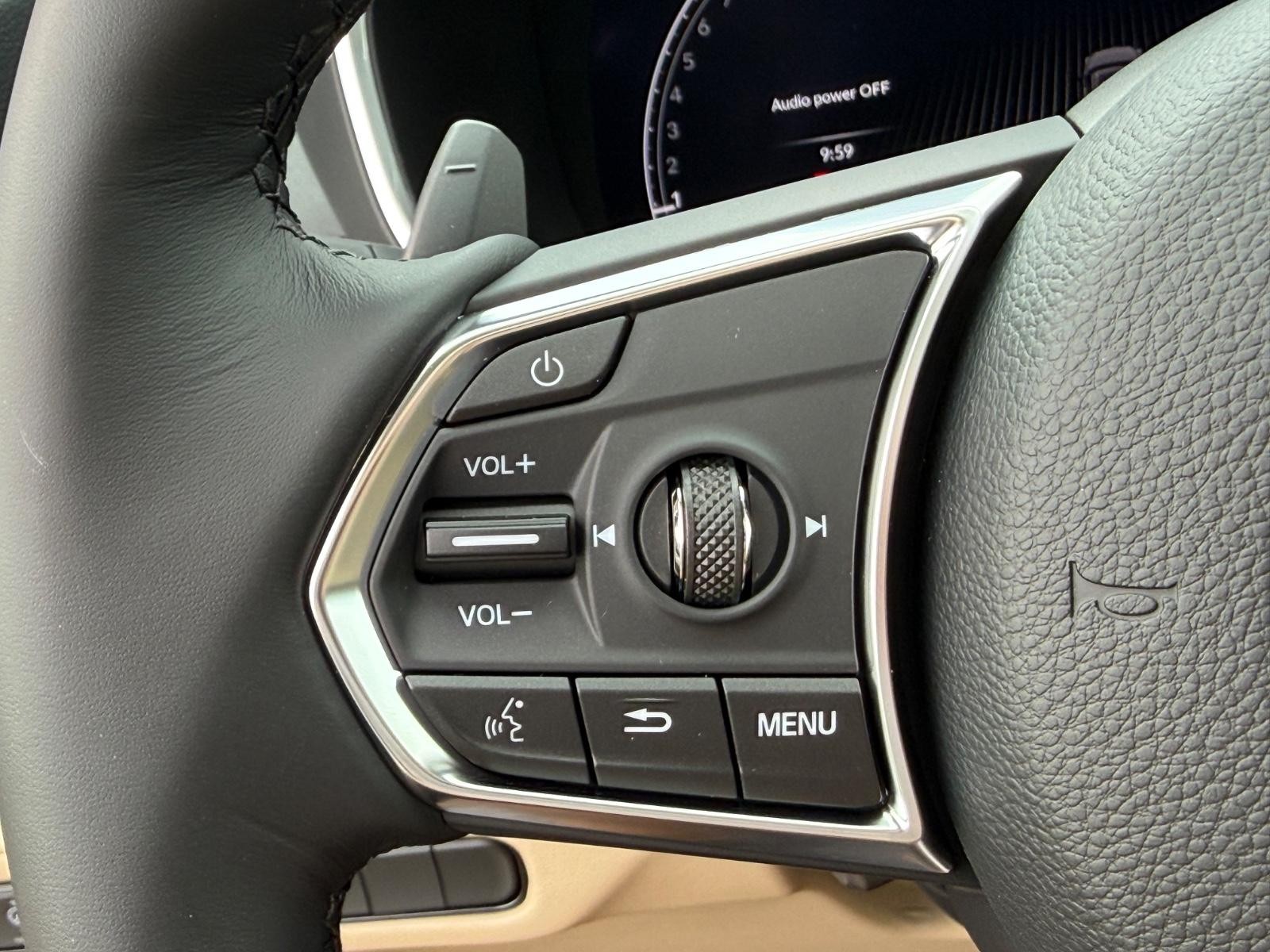 Acura MDX Vehicle Image 12