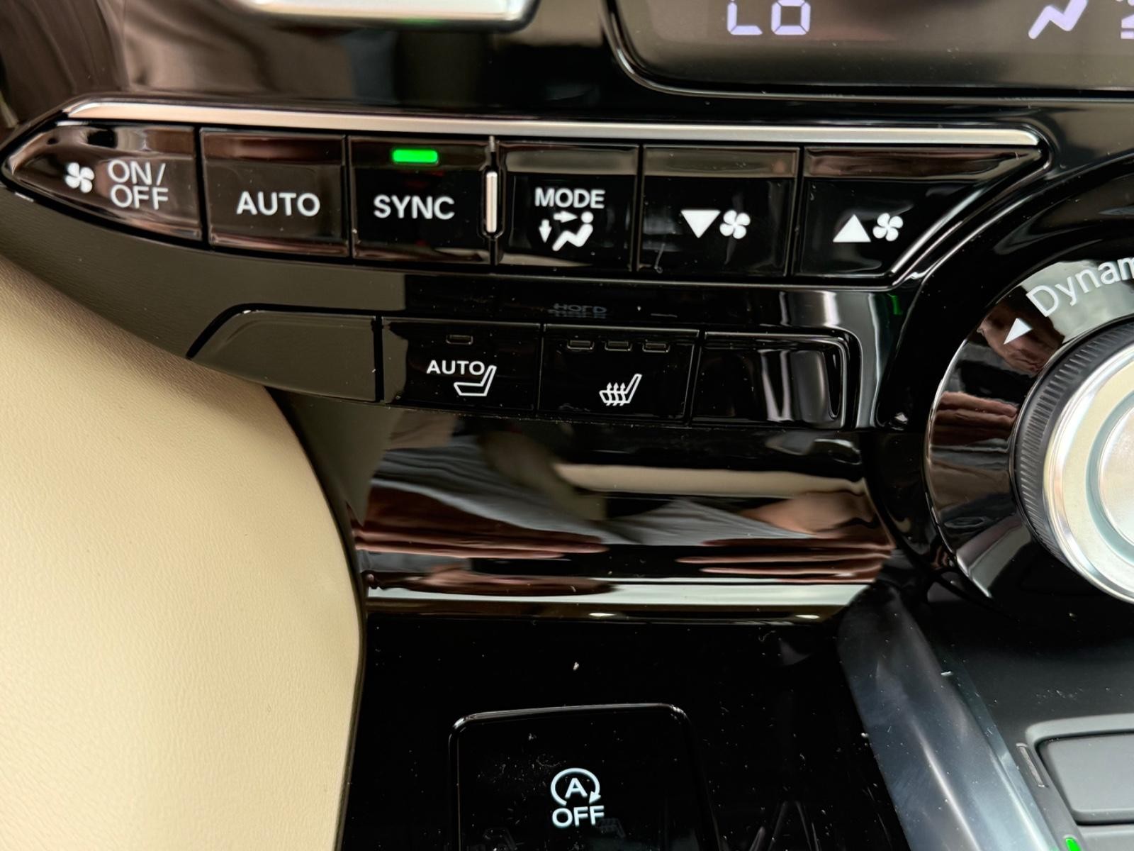 Acura MDX Vehicle Image 15