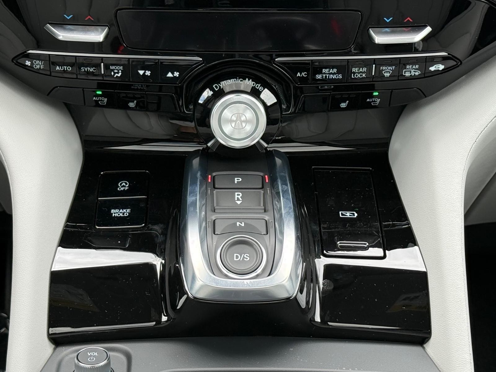 Acura MDX Vehicle Image 08