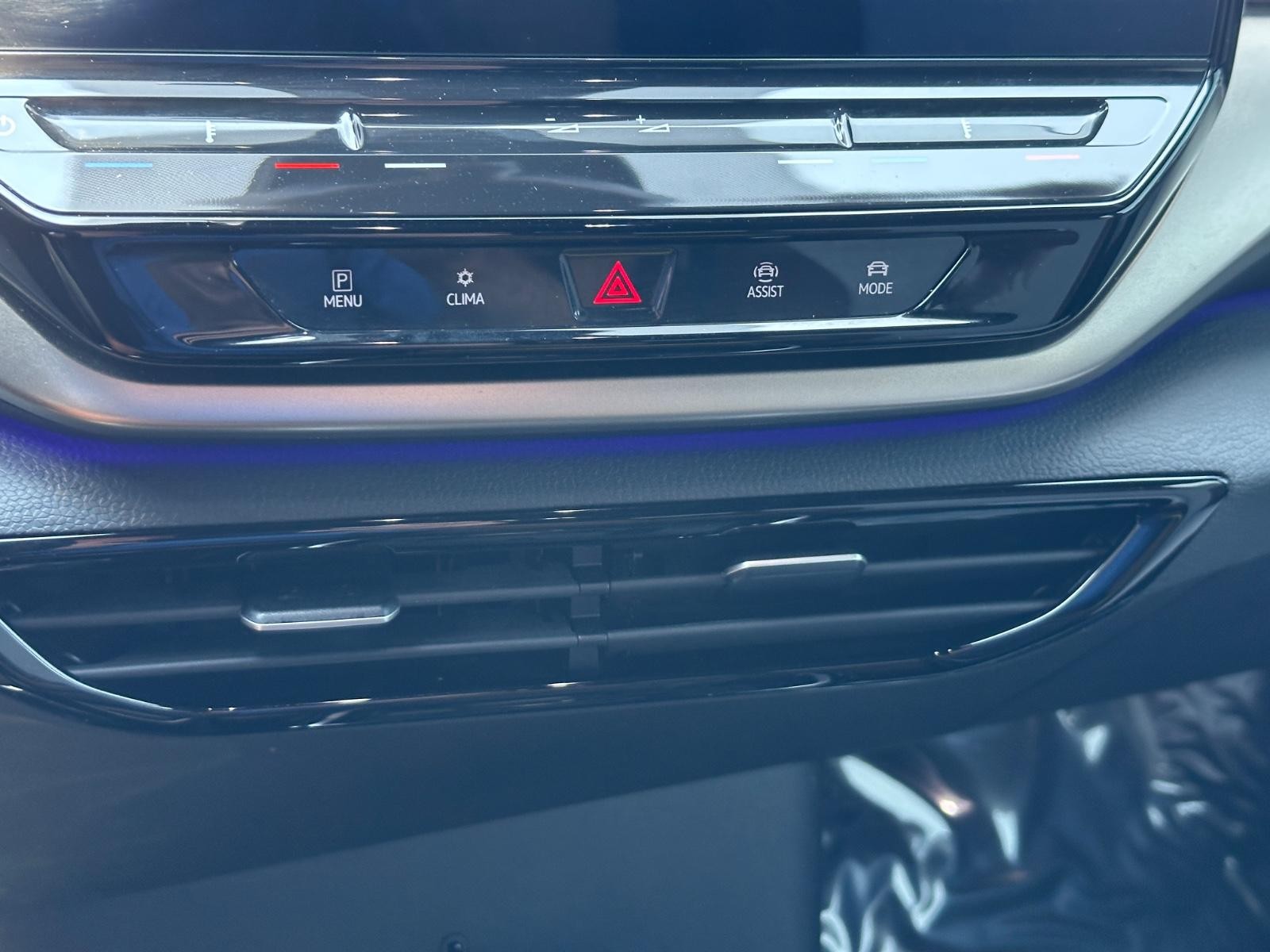 Volkswagen ID.4 Vehicle Image 20